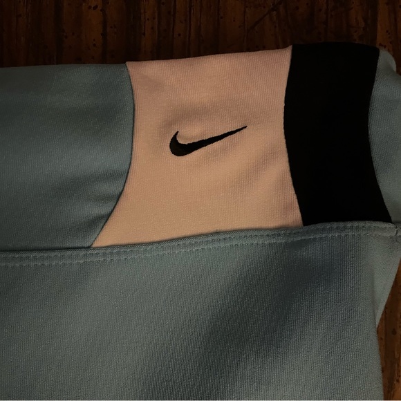 Nike Dri-Fit Workout Pants Size Medium (8-10) - Picture 5 of 5